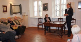 Žurnalistų susitikimas su politiku, Vilniaus miesto tarybos nariu A. Zuoku A.Mickevičiaus muziejuje. Daivos Červokienės nuotrauka 