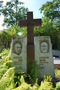 Brolių Ivano ir Antono Luckevičių kapai Rasų kapinėse