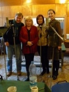 Iš kairės: Giedrius Arbačiauskas, Vida Mikšytė-Morkevičienė, Sonata Barčytė- Jadevičienė ir Brigita Arsobaitė įrašų studijoje. LRT nuotrauka